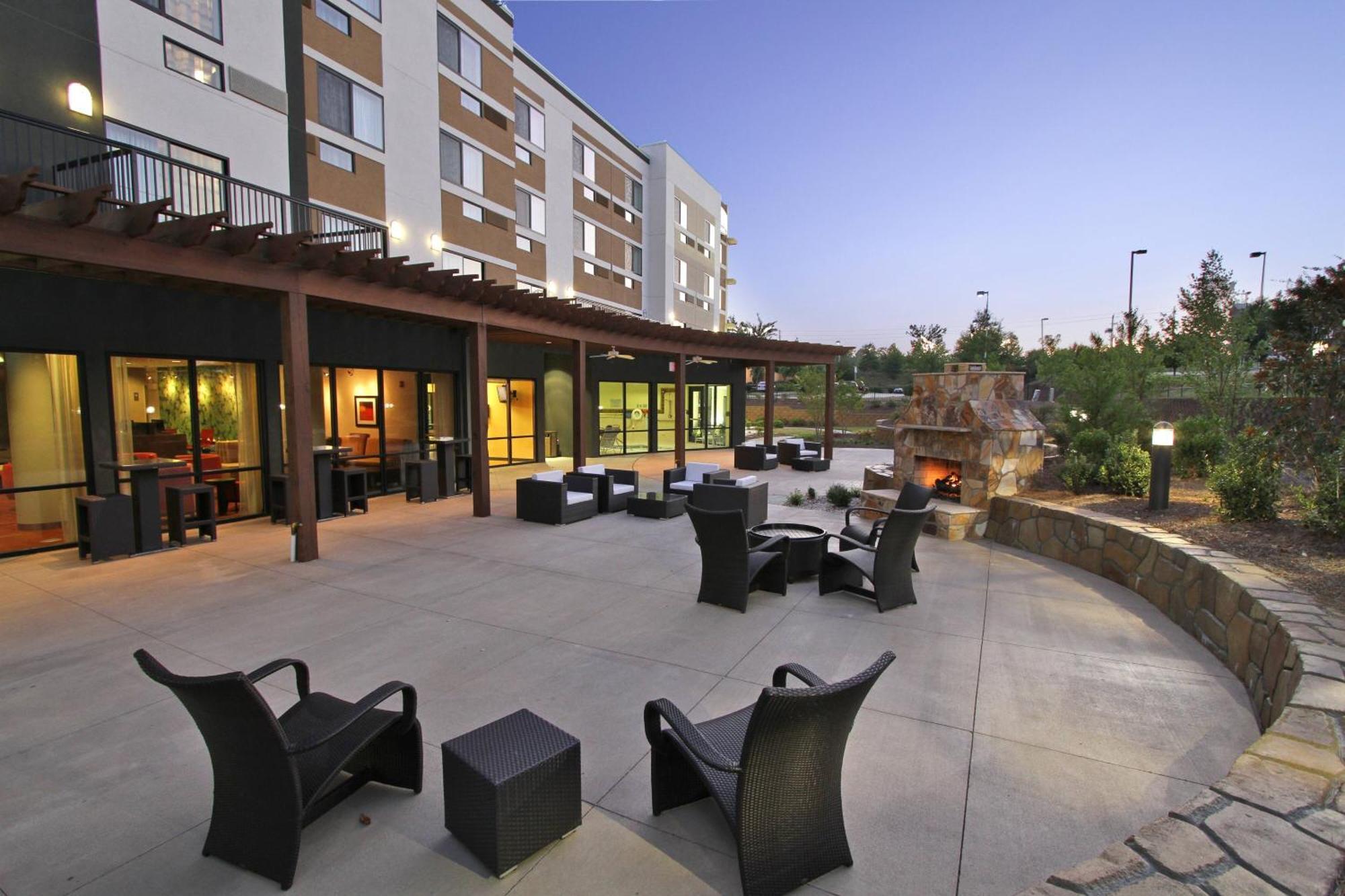 Hotel Courtyard By Marriott Raleigh North/Triangle Town Center Exterior foto