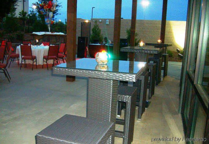Hotel Courtyard By Marriott Raleigh North/Triangle Town Center Exterior foto